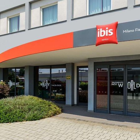 Hotel Ibis Milano Fiera Lainate Exterior foto