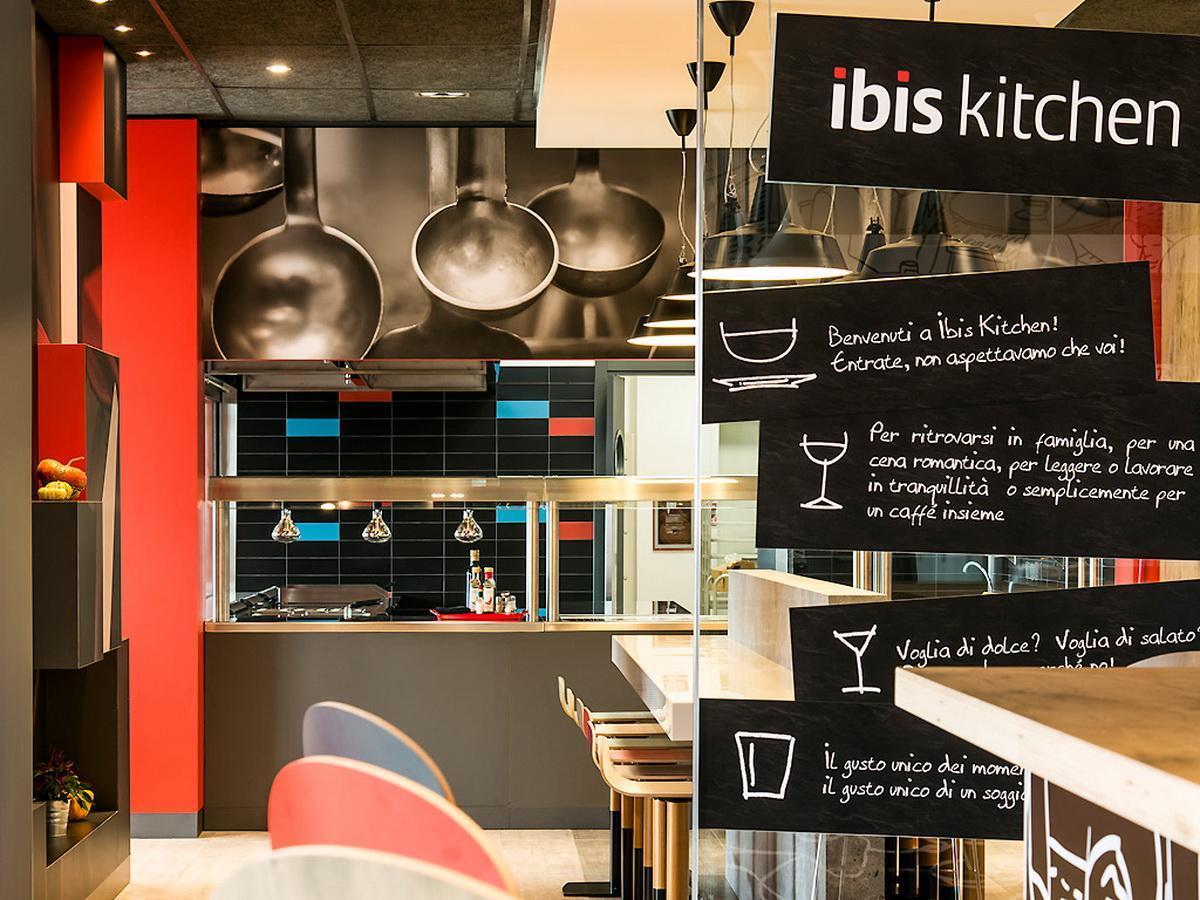 Hotel Ibis Milano Fiera Lainate Exterior foto