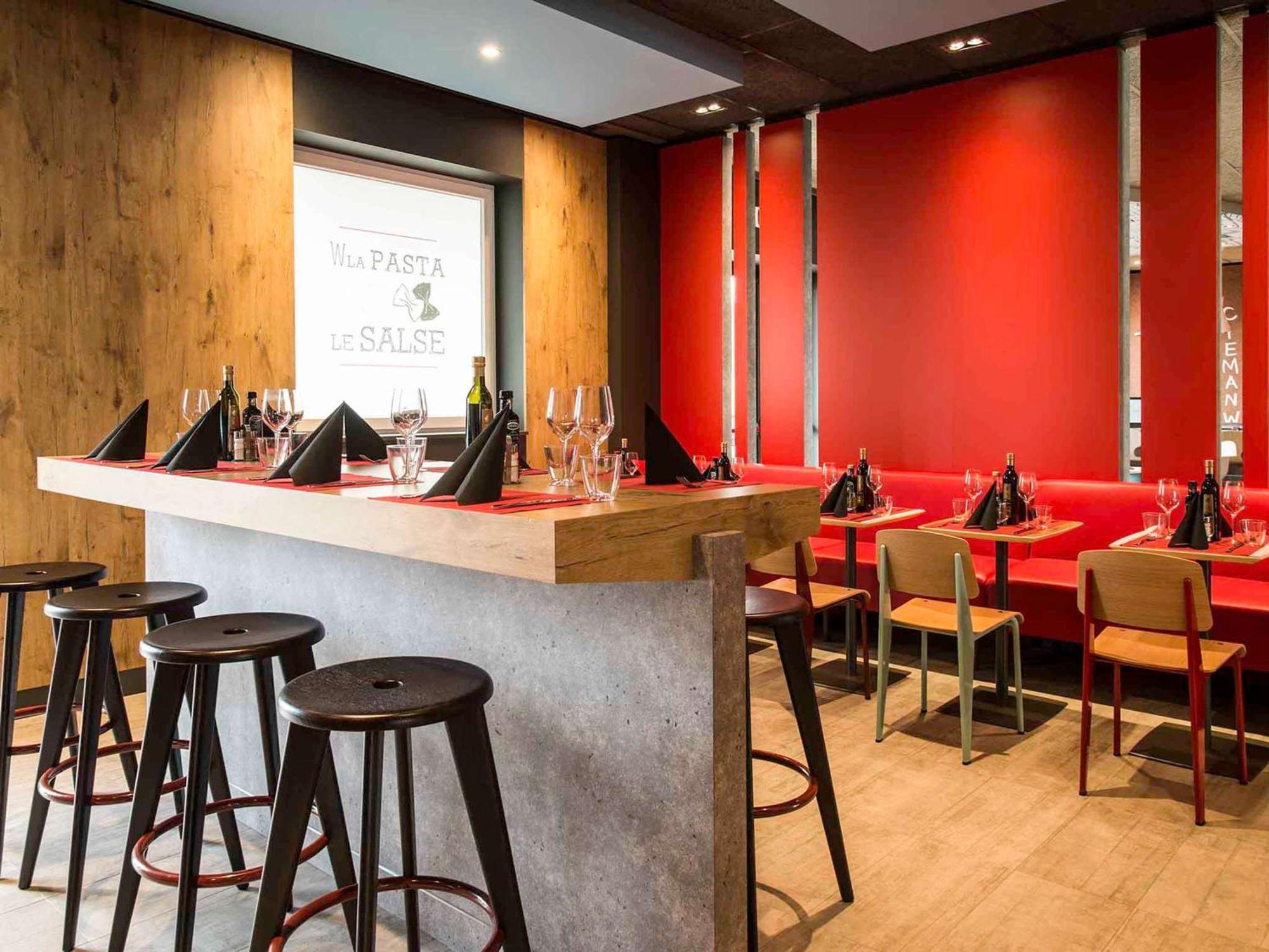Hotel Ibis Milano Fiera Lainate Exterior foto