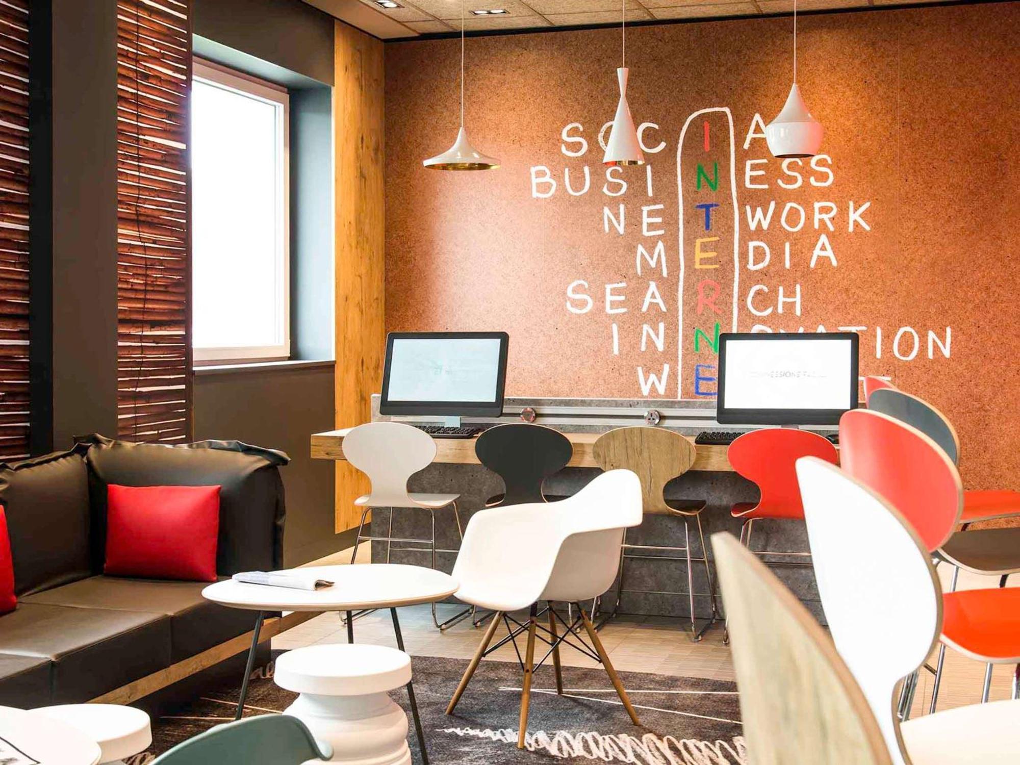 Hotel Ibis Milano Fiera Lainate Exterior foto