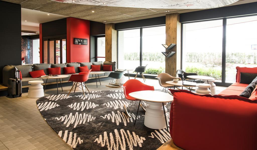 Hotel Ibis Milano Fiera Lainate Exterior foto