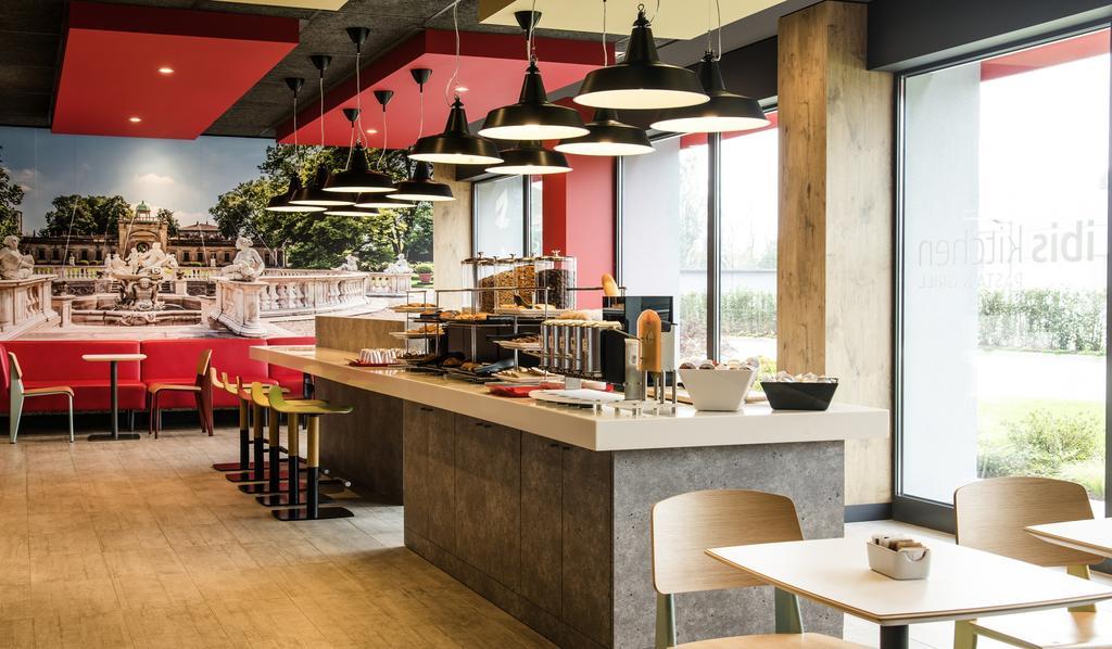 Hotel Ibis Milano Fiera Lainate Exterior foto