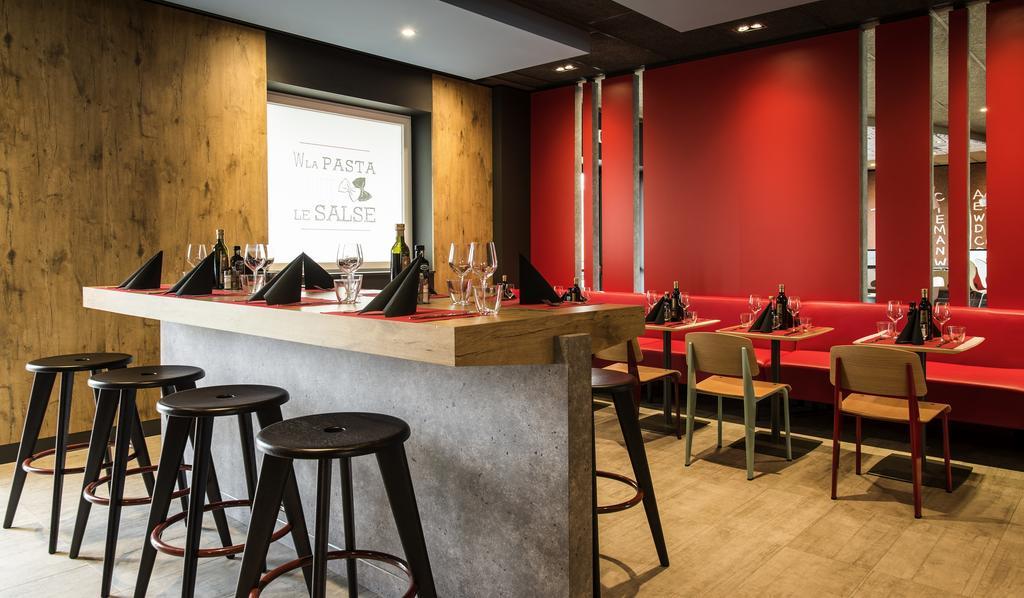 Hotel Ibis Milano Fiera Lainate Exterior foto