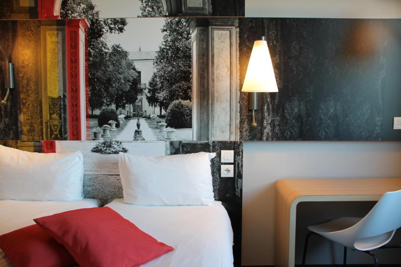 Hotel Ibis Milano Fiera Lainate Exterior foto