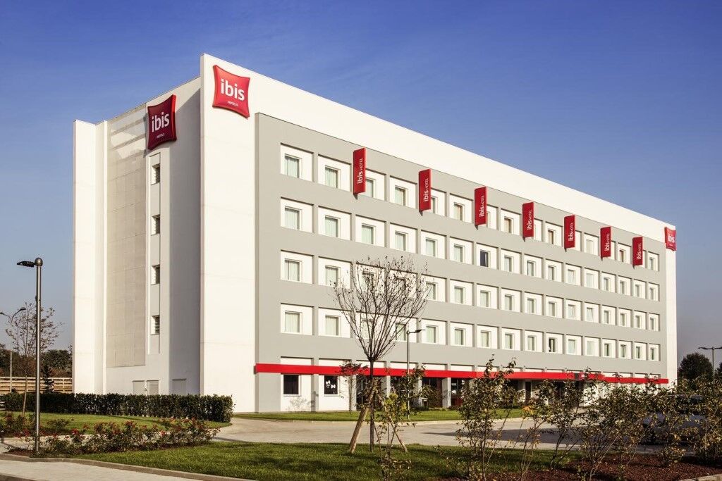 Hotel Ibis Milano Fiera Lainate Exterior foto